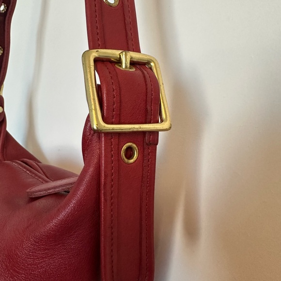 COACH Vintage 9953 Red Leather Shoulder Bag EUC - Picture 4 of 10